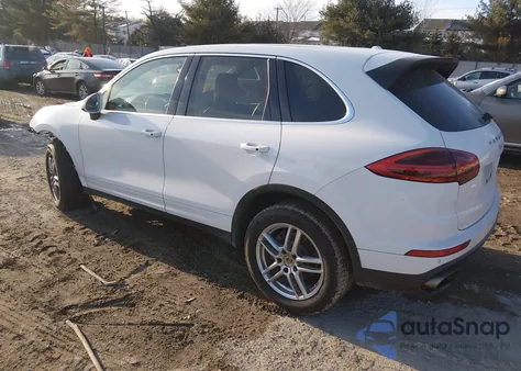 2016 Porsche Cayenne z USA, uszkodzony, nr VIN WP1AA2A22GKA37836